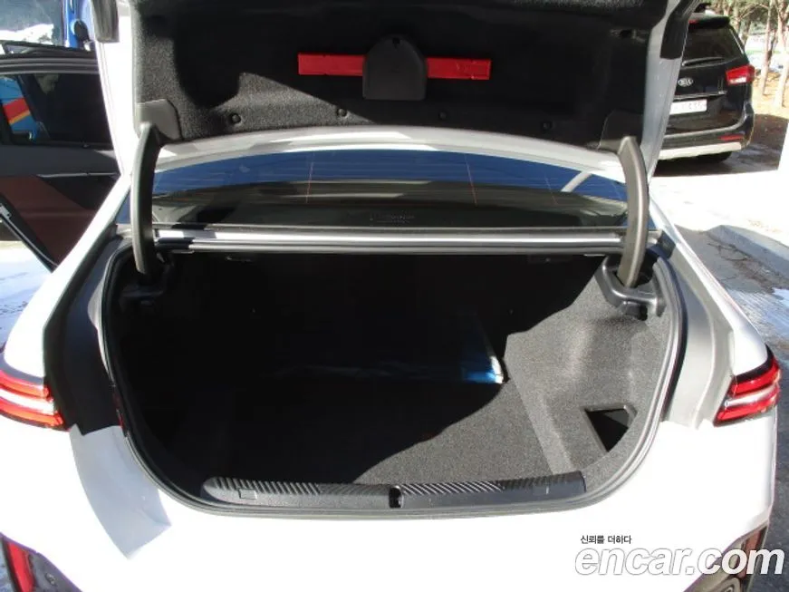 BMW 5-Series 2024 из KR, фото 10