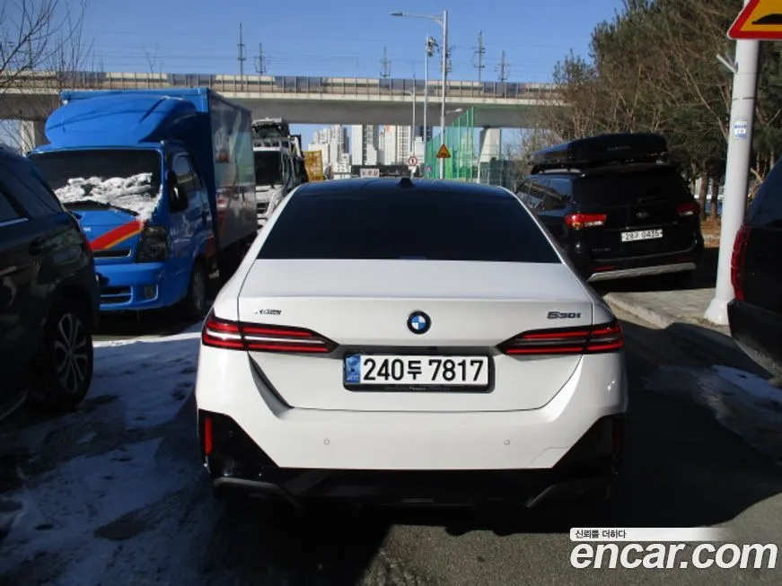 BMW 5-Series 2024 из KR, фото 9