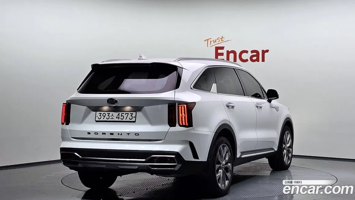 Kia Sorento — фото 6