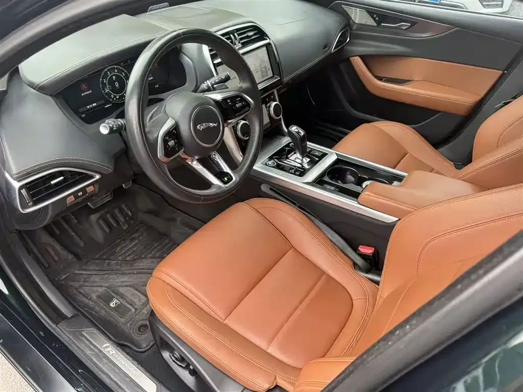 Jaguar XEL 2023 из CN, фото 7