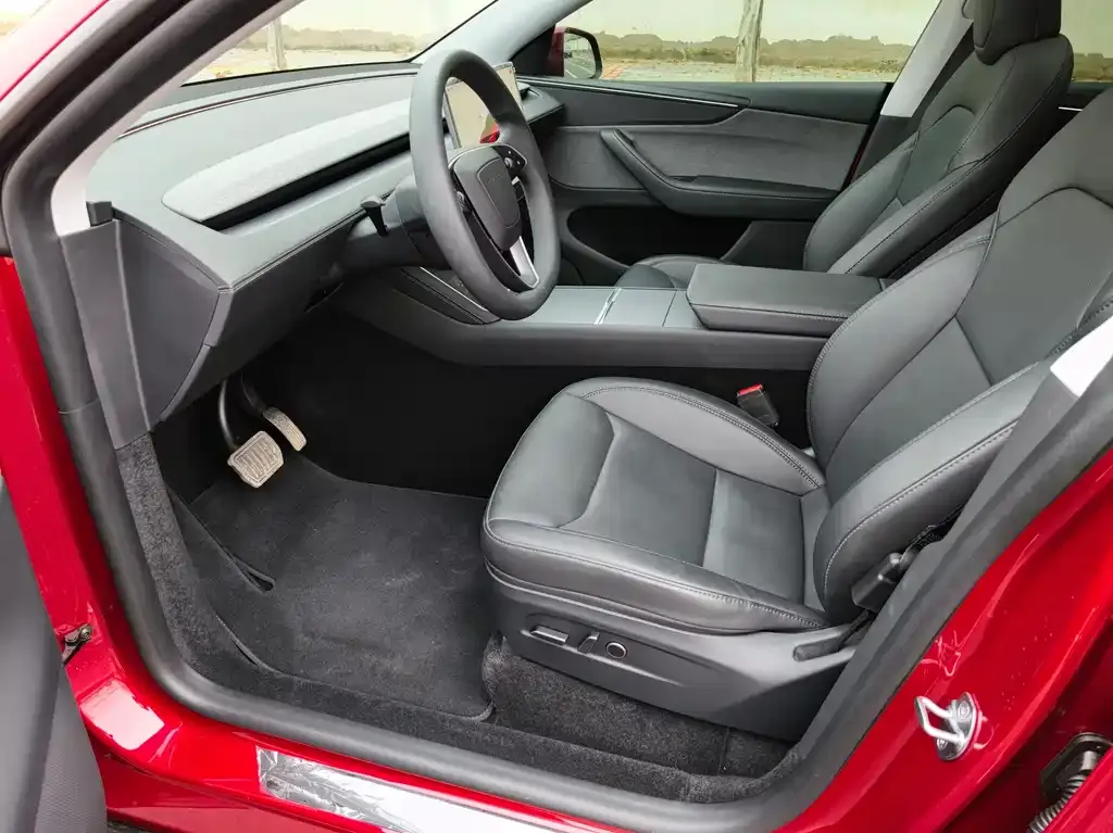 Tesla Model Y 2025 из CN, фото 4