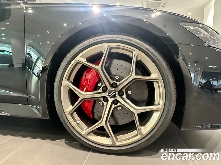 Audi RS6 2025 из KR, фото 3