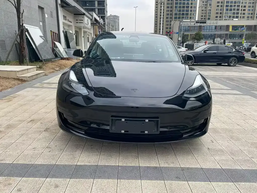 Tesla Model 3 — фото 8