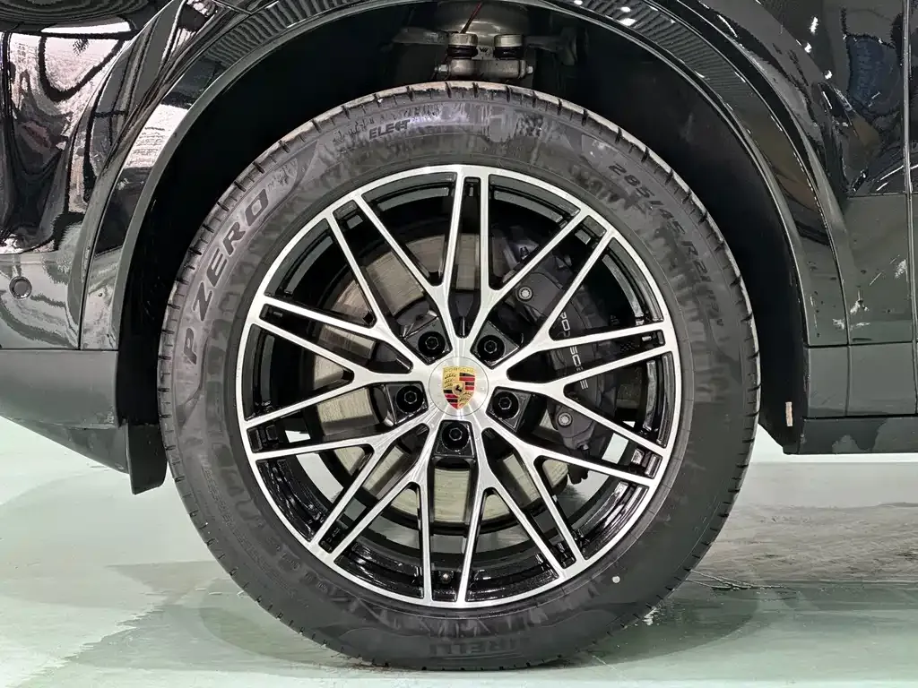 Porsche Cayenne Hybrid — фото 10