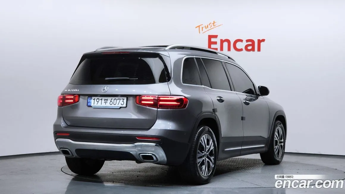 Mercedes-Benz GLB-Class — фото 2