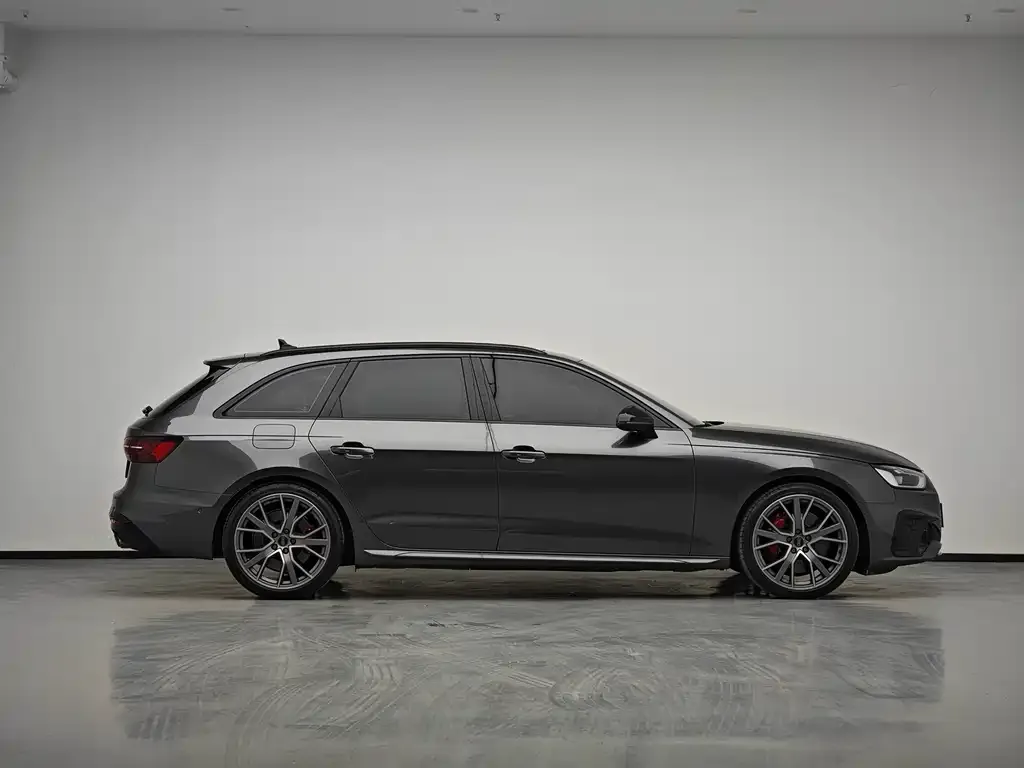 Audi S4 2024 из CN, фото 2