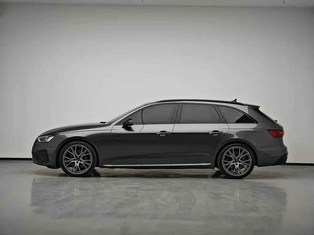 Audi S4 2024 из CN, фото 4