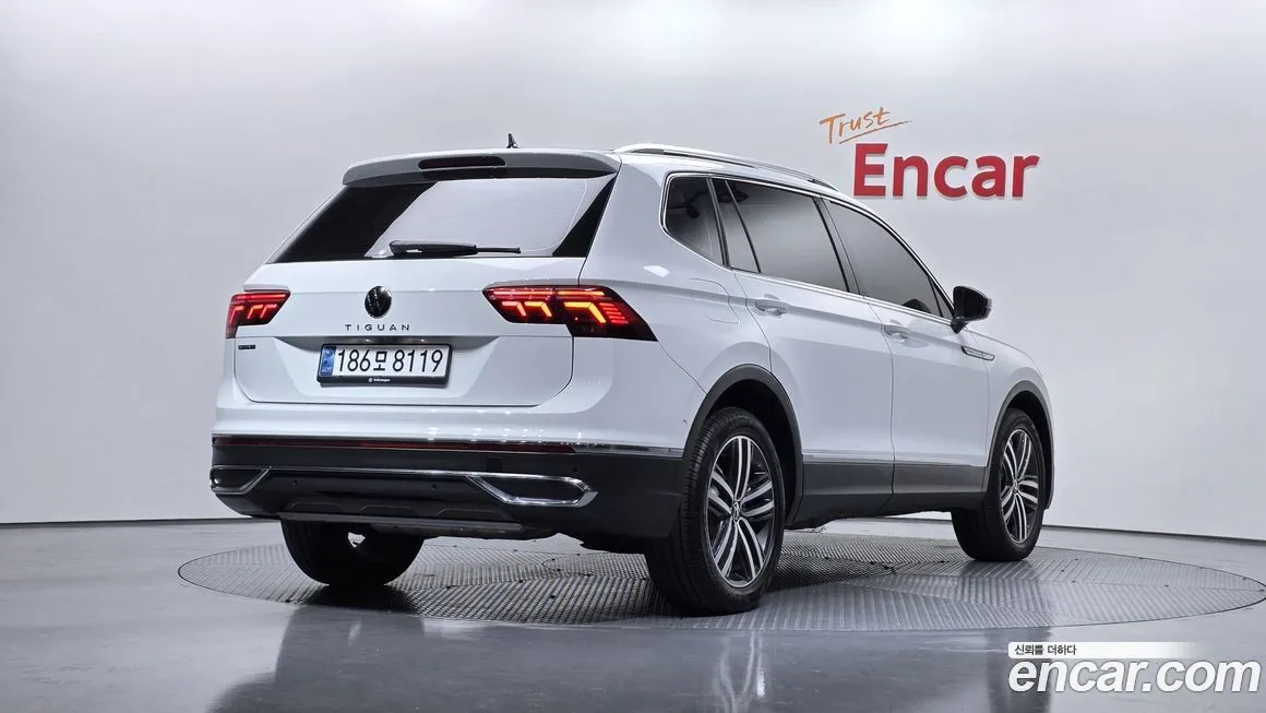 Volkswagen Tiguan — фото 4