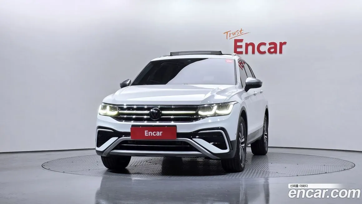 Volkswagen Tiguan — фото 5
