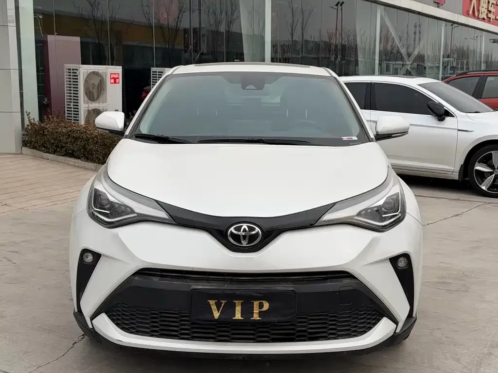 Toyota C-HR — фото 5