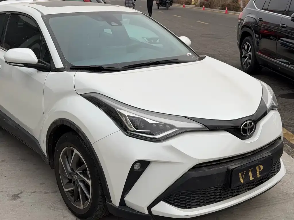 Toyota C-HR — фото 6