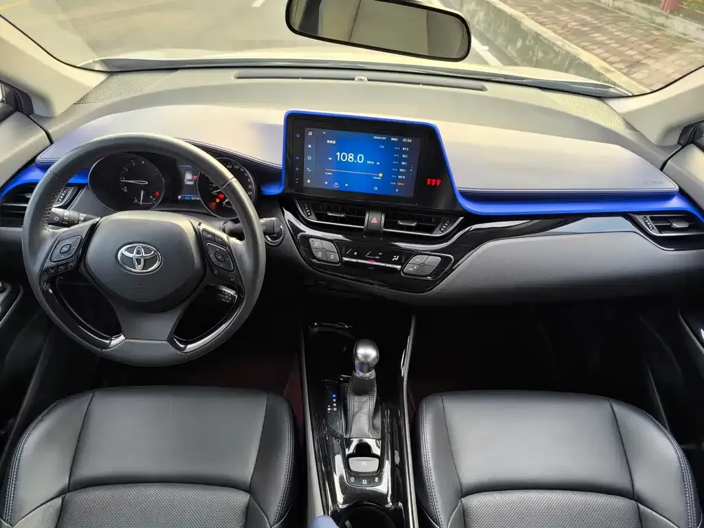 Toyota C-HR — фото 7