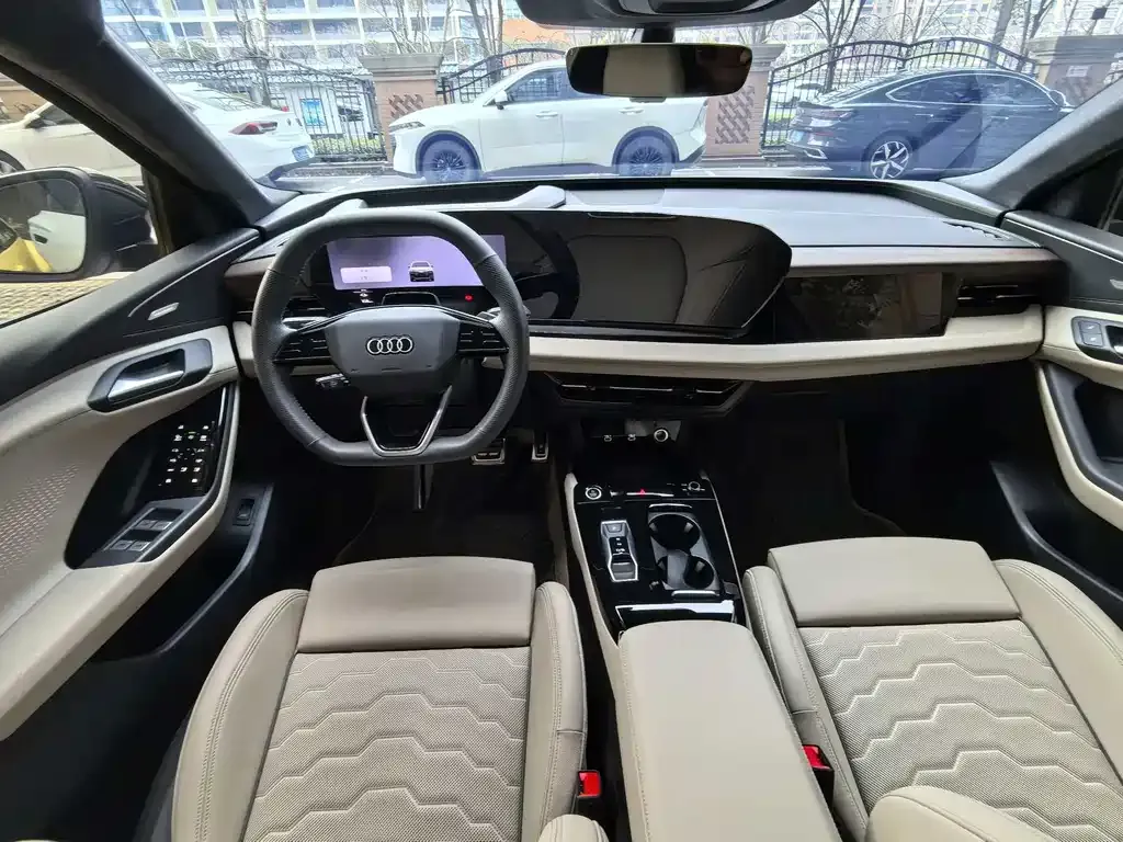 Audi Q6L Sportback e-tron 2025 из CN, фото 8