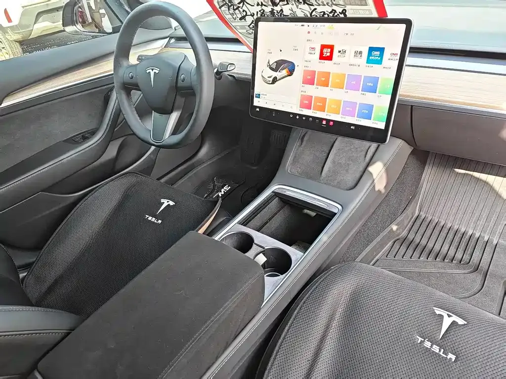 Tesla Model 3 — фото 5