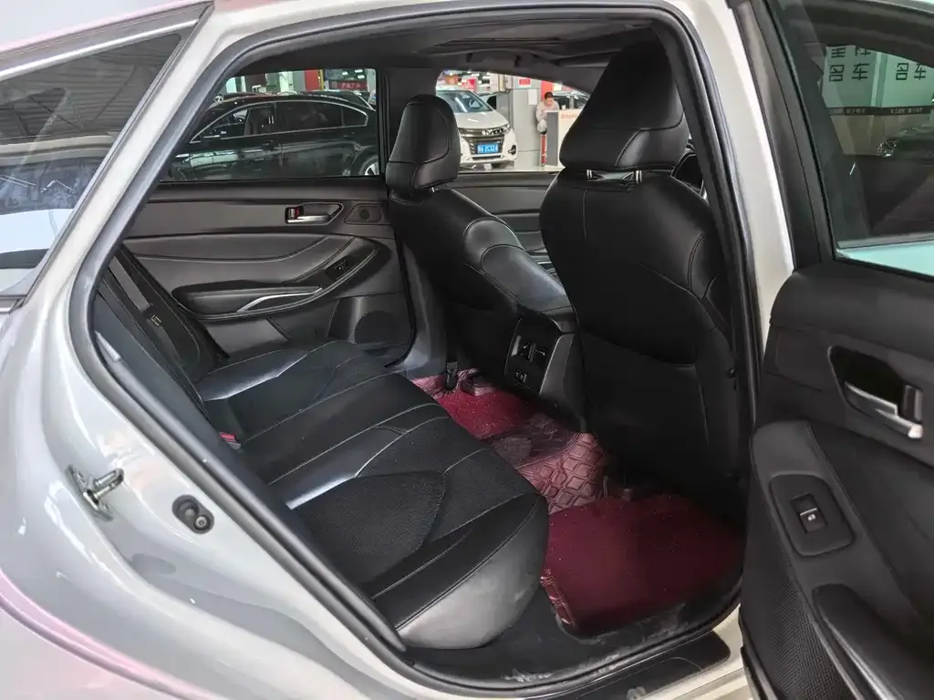 Toyota Avalon 2021 из CN, фото 2