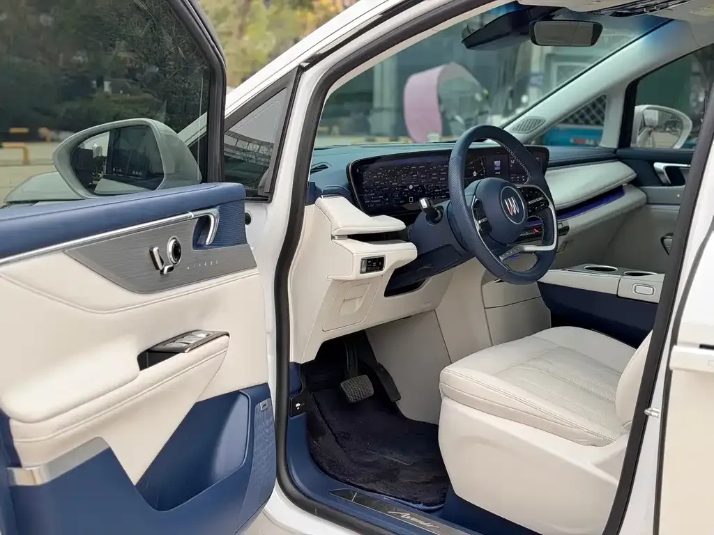 Buick GL8 Hybrid — фото 6