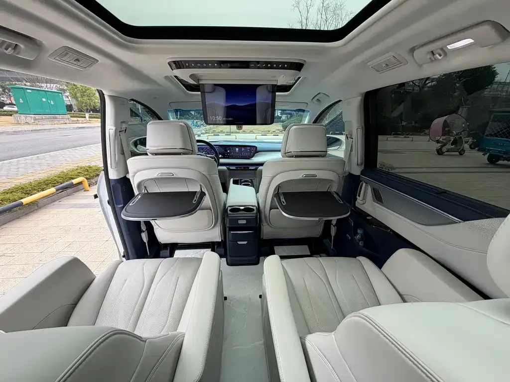 Buick GL8 Hybrid — фото 7