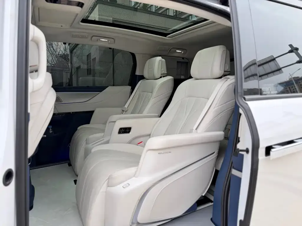 Buick GL8 Hybrid — фото 10