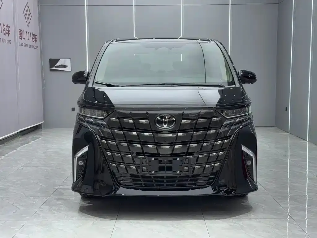 Toyota Alphard — фото 3