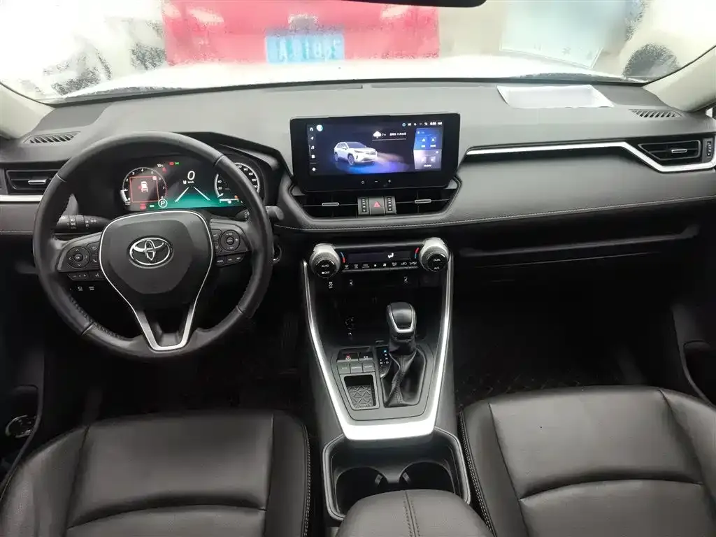 Toyota RAV4 2023 из CN, фото 9