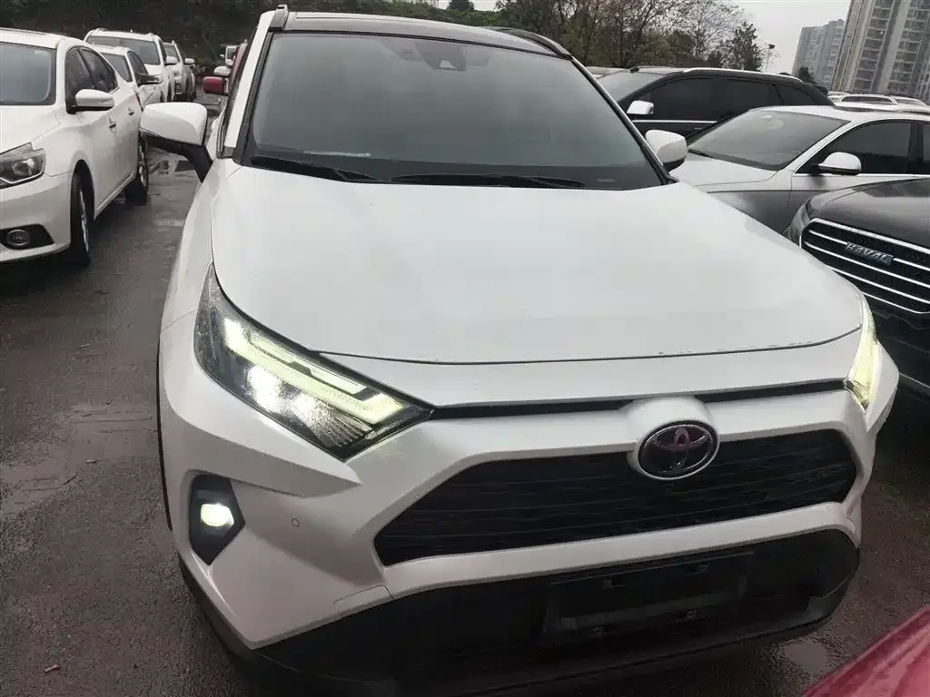 Toyota RAV4 2023 из CN, фото 5