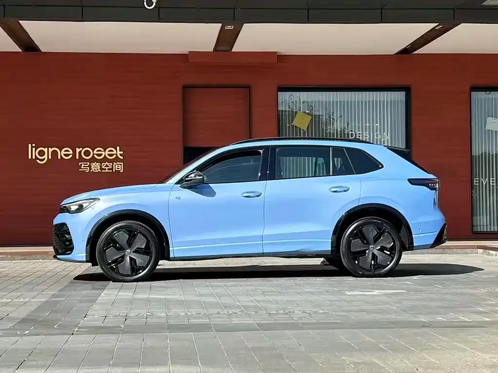 Volkswagen Tiguan L — фото 6