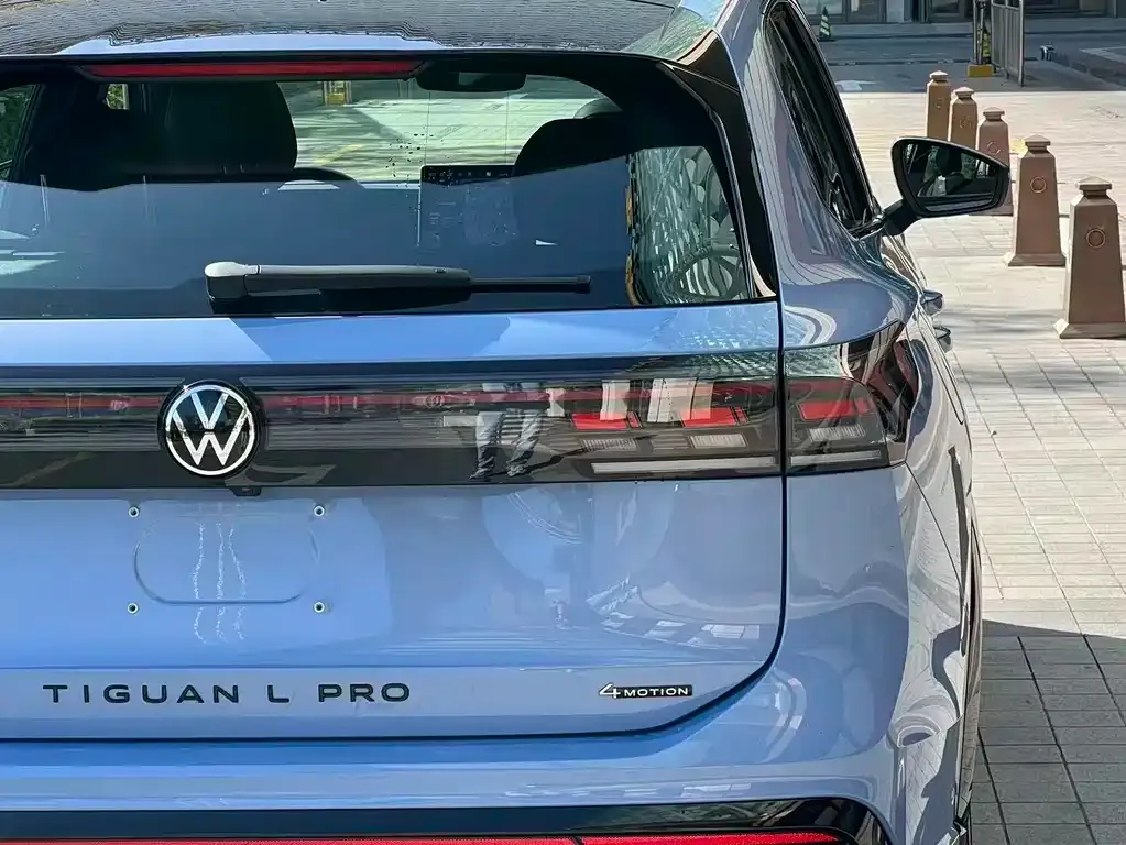Volkswagen Tiguan L — фото 3