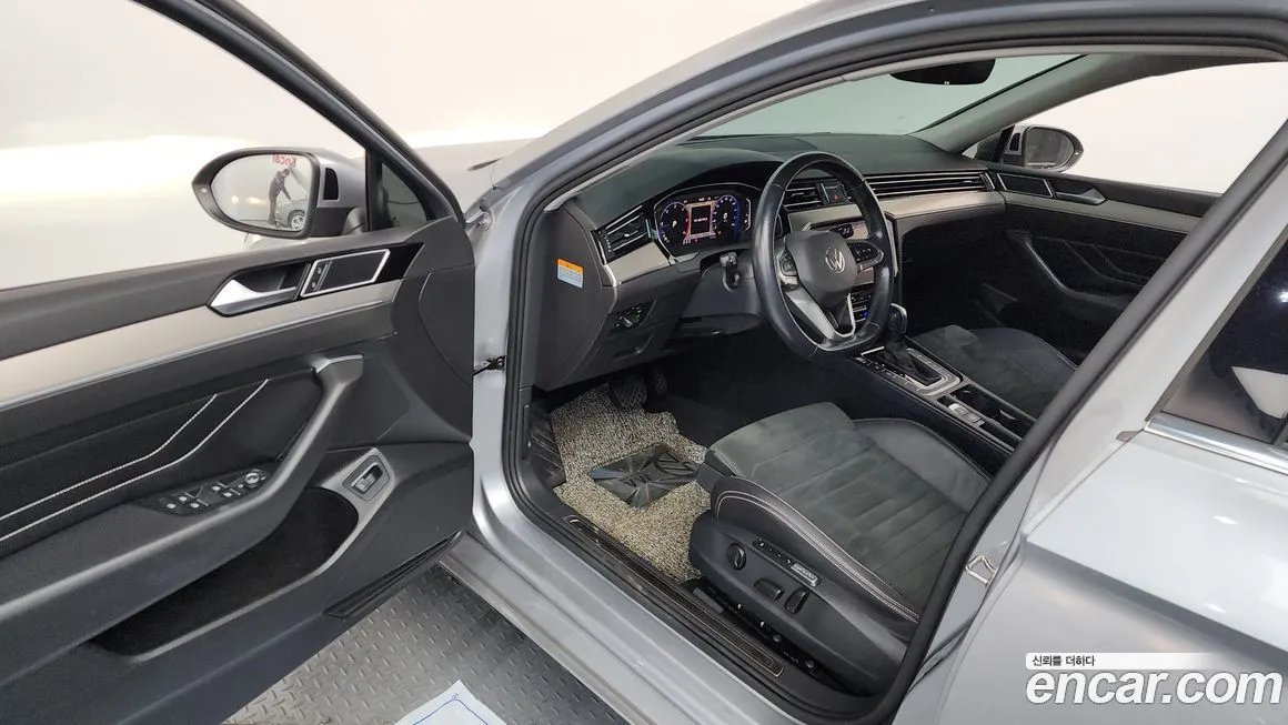 Volkswagen Passat 2022 из KR, фото 3