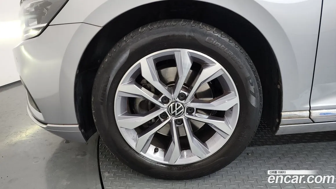 Volkswagen Passat 2022 из KR, фото 2