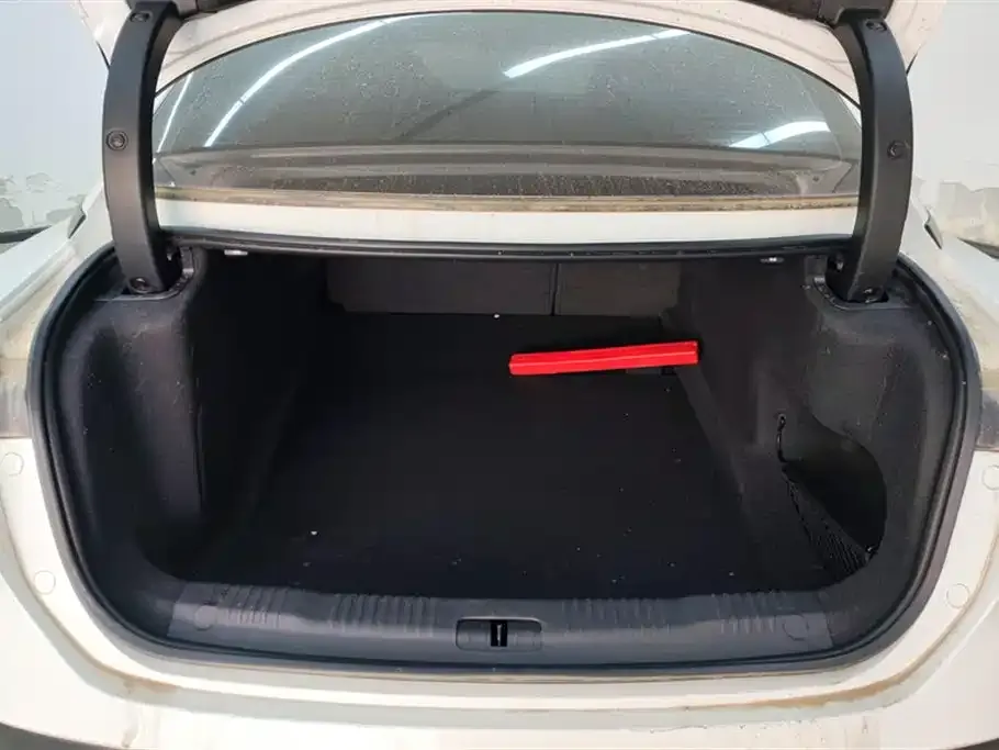 Hongqi EH7 — фото 3