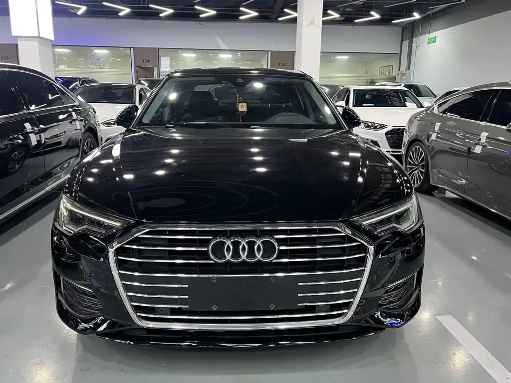 Audi A6L 2021 из CN, фото 6