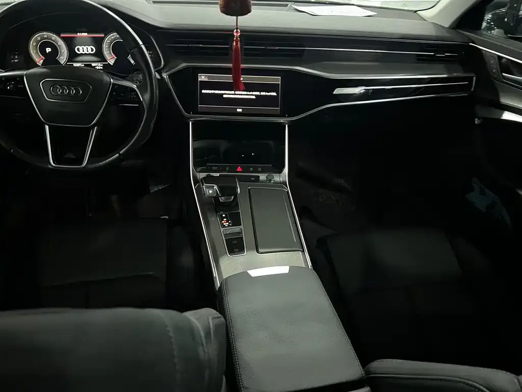 Audi A6L 2021 из CN, фото 3