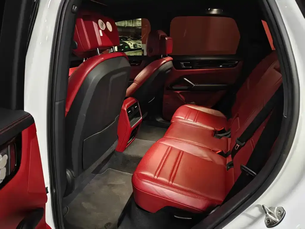 Porsche Cayenne Hybrid 2021 из CN, фото 2