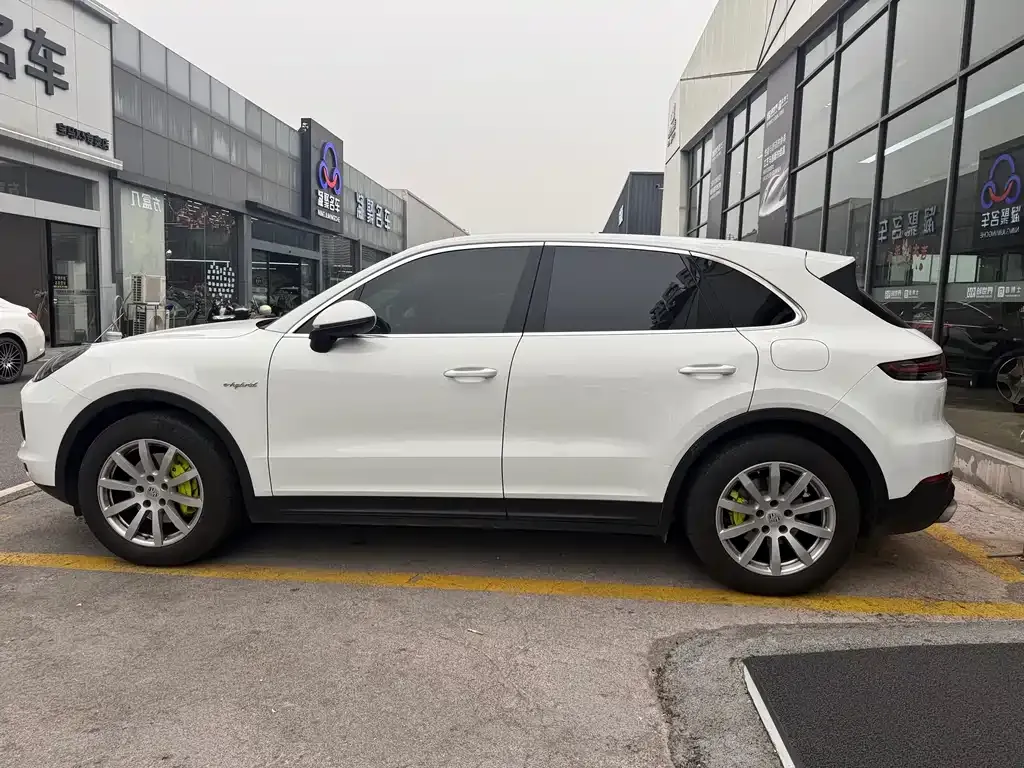 Porsche Cayenne Hybrid 2021 из CN, фото 6