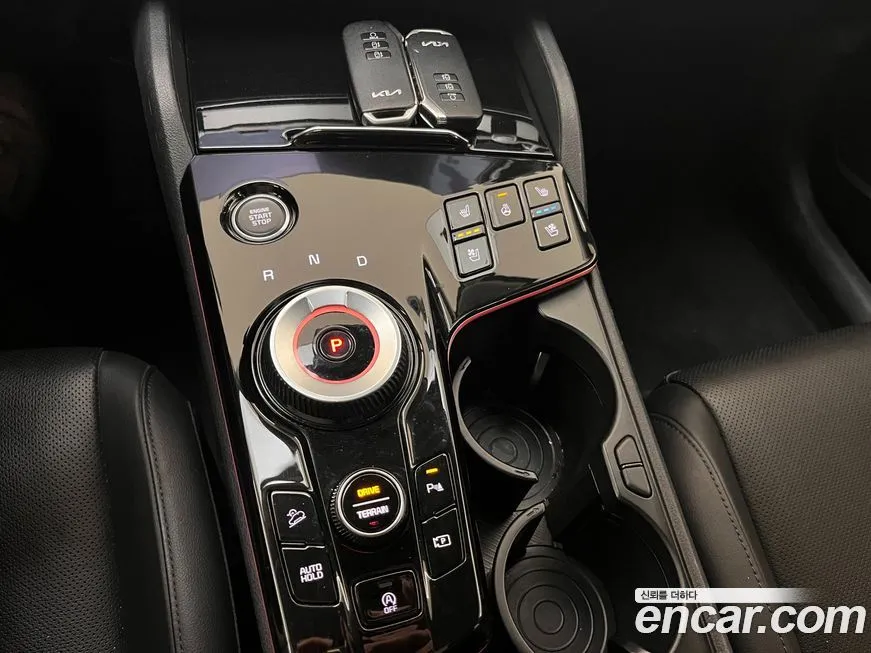 Kia Sportage — фото 10