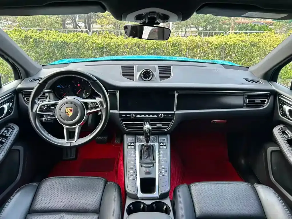 Porsche Macan — фото 10