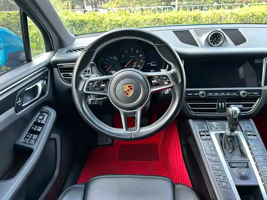 Porsche Macan — фото 6