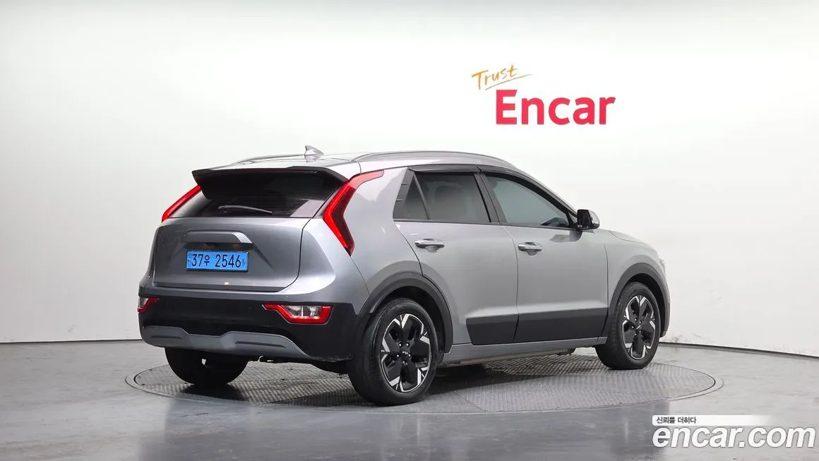 Kia Niro 2023 из KR, фото 2