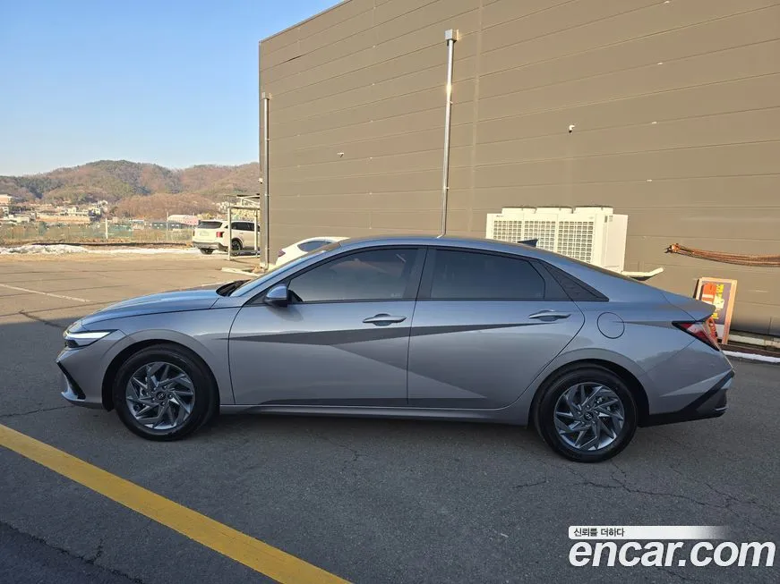 Hyundai AVANTE — фото 3
