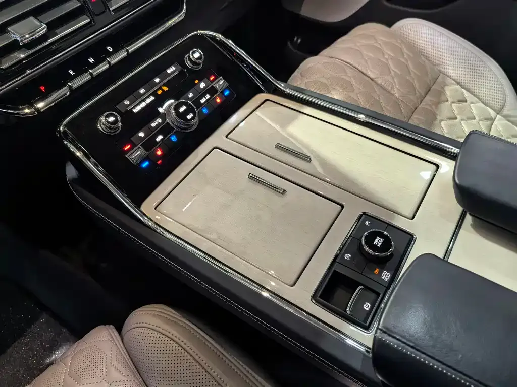 Lincoln Navigator One 2023 из CN, фото 5