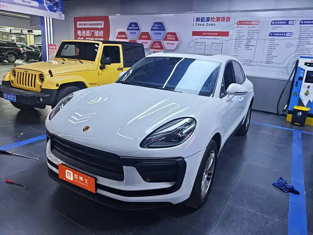 Porsche Macan — фото 1