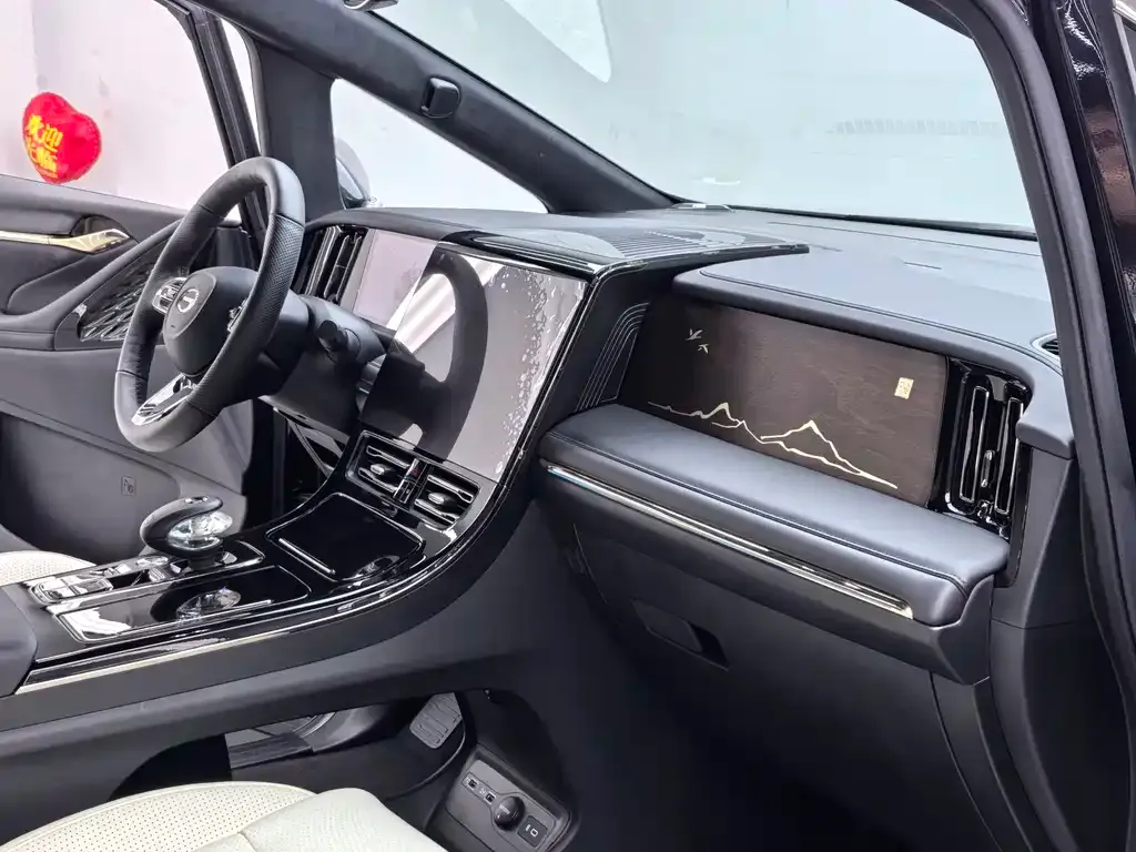 GAC Motor Trumpchi M8 — фото 3