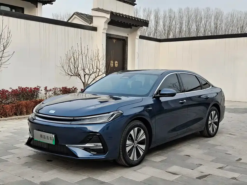 Geely 银河A7