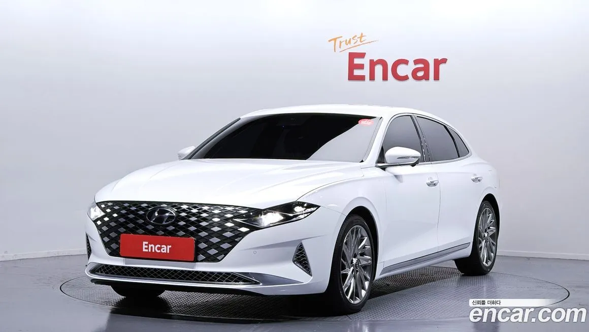 Hyundai Grandeur — фото 1