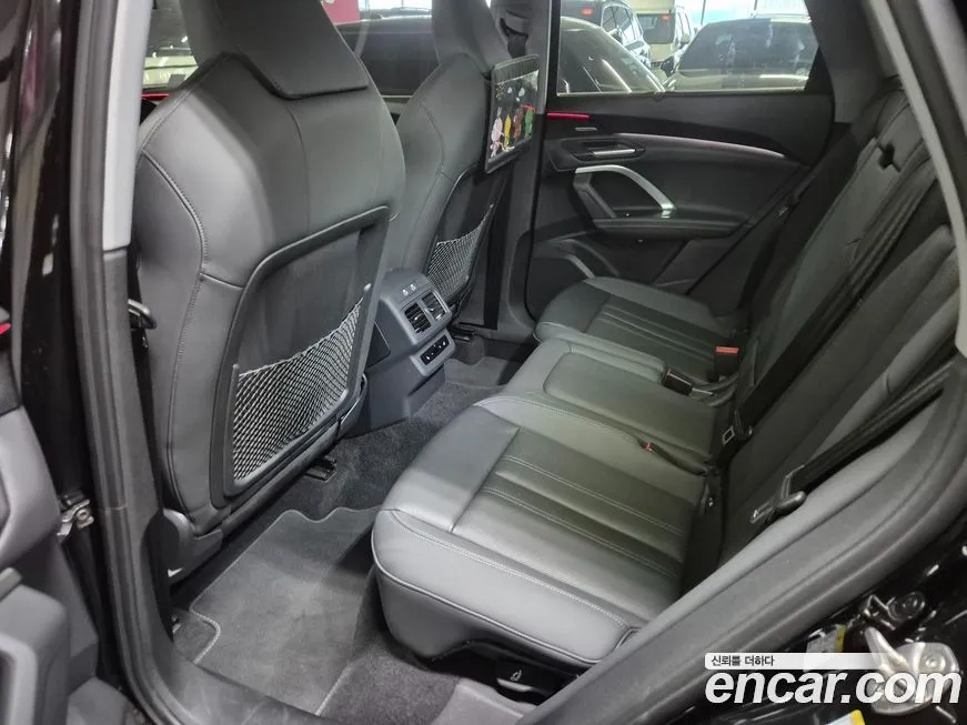 Audi Q5 2025 из KR, фото 4
