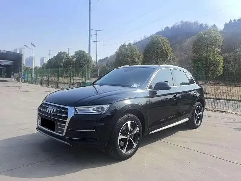 Audi Q5L 2023 из CN, фото 1