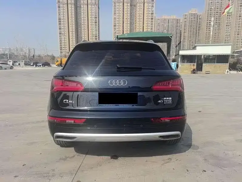 Audi Q5L 2023 из CN, фото 4