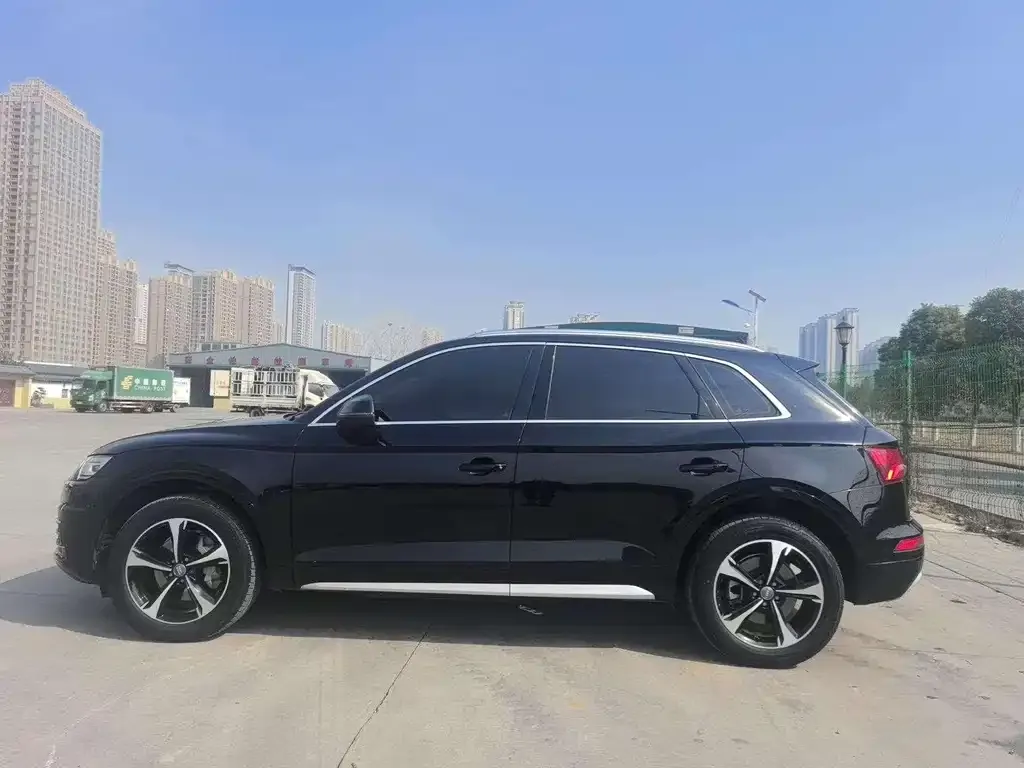 Audi Q5L 2023 из CN, фото 9