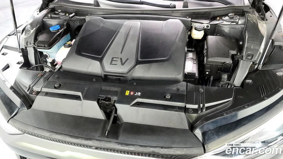 Kia EV6 — фото 9