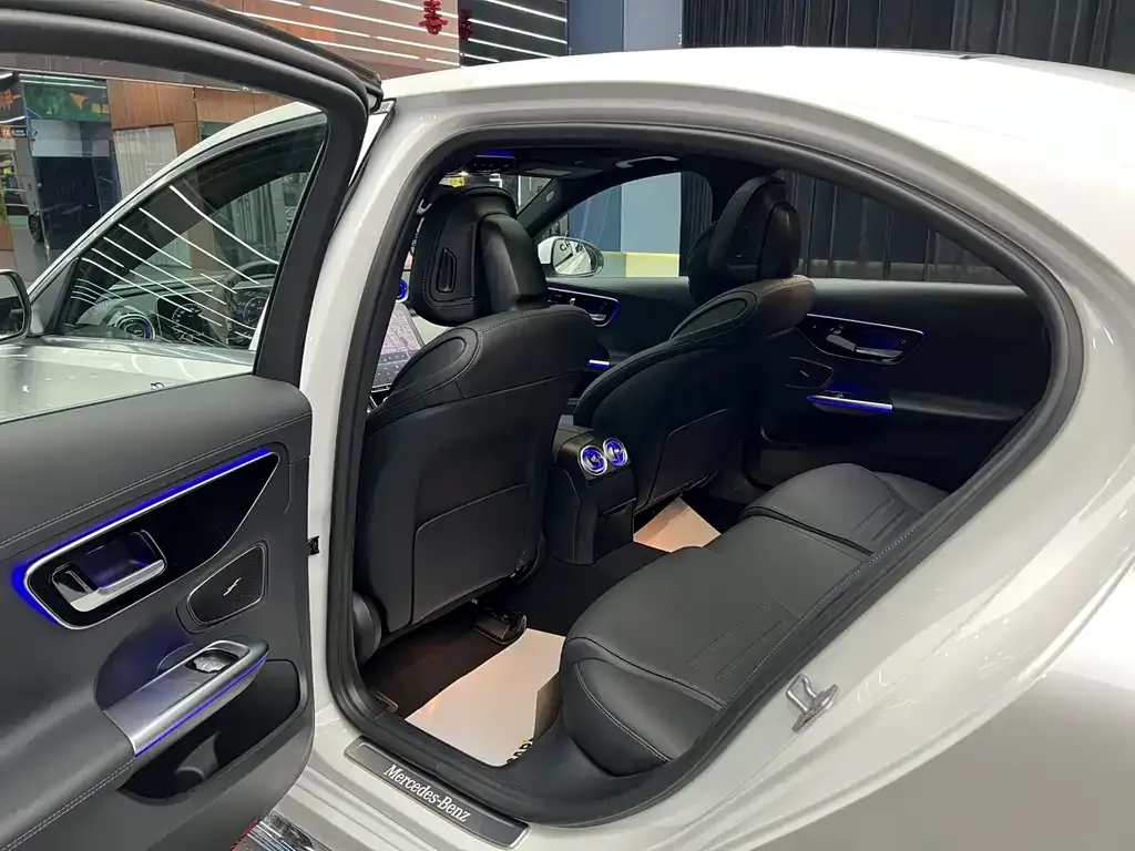 Mercedes-Benz C-Class 2024 из CN, фото 9